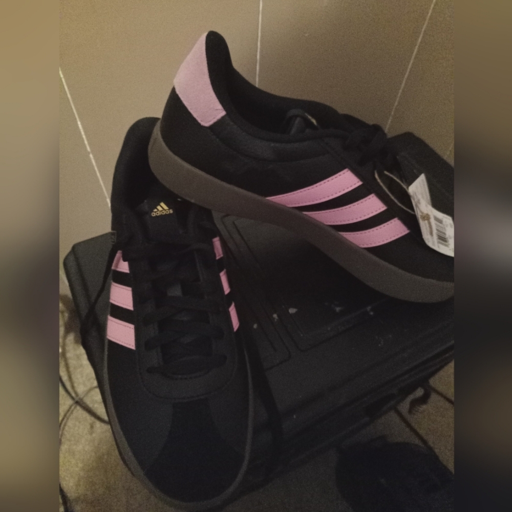 Adidas shoe mens 8.5